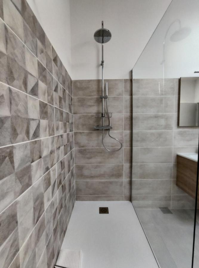 Colormix 3 Etoiles - 95M2 Plein Centre - Ensoleille Climatise Apartment Mèze Exterior foto